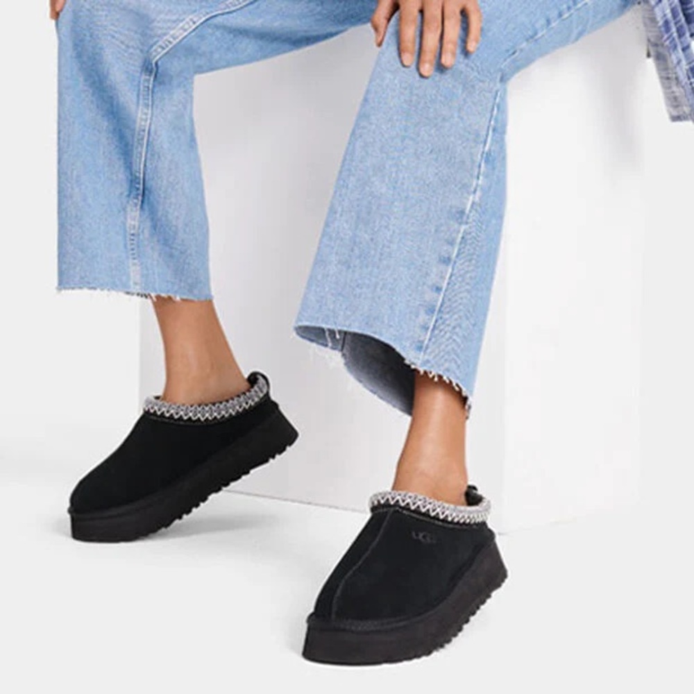 NEW UGG TAZZ BLACK